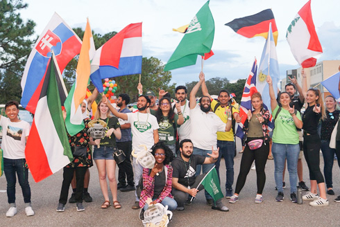 Study Abroad Students posing for a picture