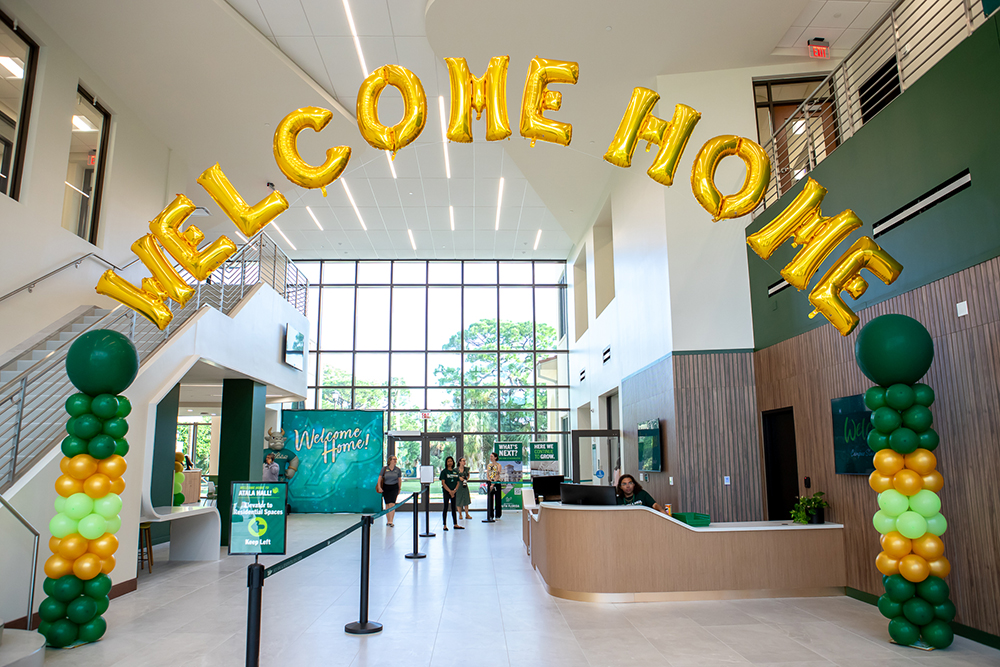 USF reaches record capacity as students move into new dorm at USF Sarasota-Manatee