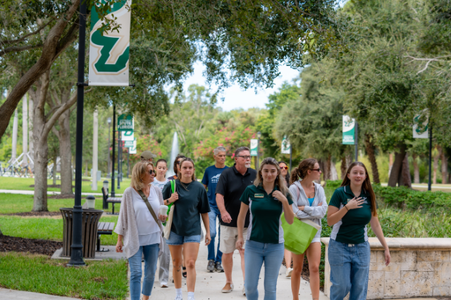 Group of students on the Sarasota-Manatee campus